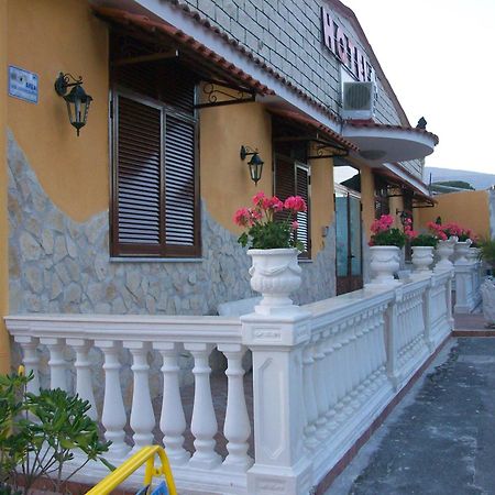 Hotel Il Quadrifoglio ตอร์เรเดลเกรโค ภายนอก รูปภาพ
