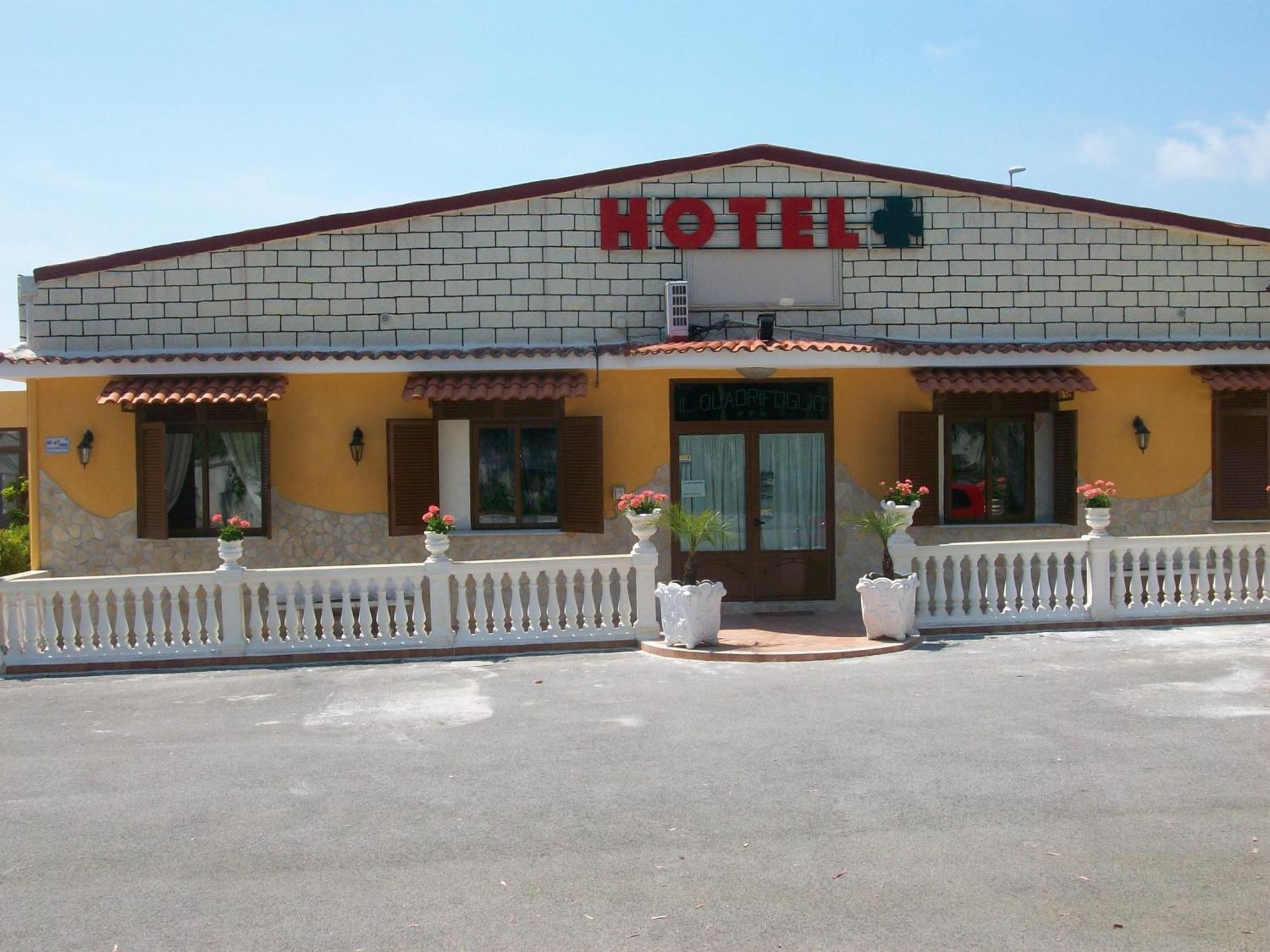 Hotel Il Quadrifoglio ตอร์เรเดลเกรโค ภายนอก รูปภาพ