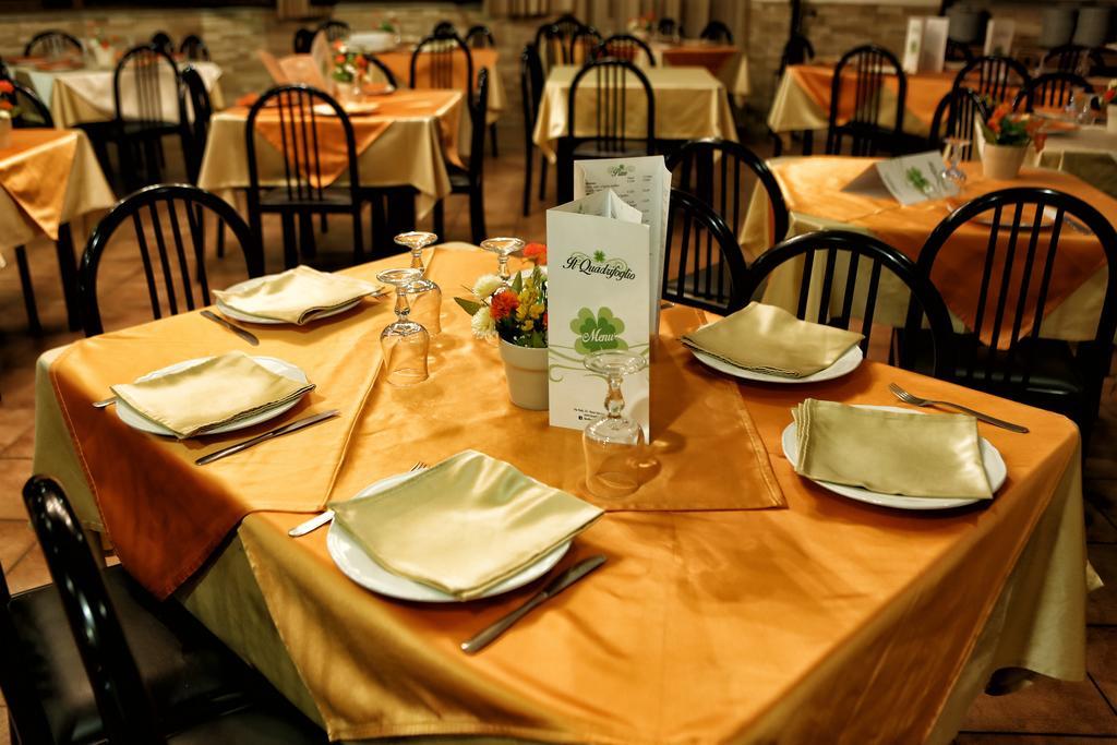 Hotel Il Quadrifoglio ตอร์เรเดลเกรโค ภายนอก รูปภาพ