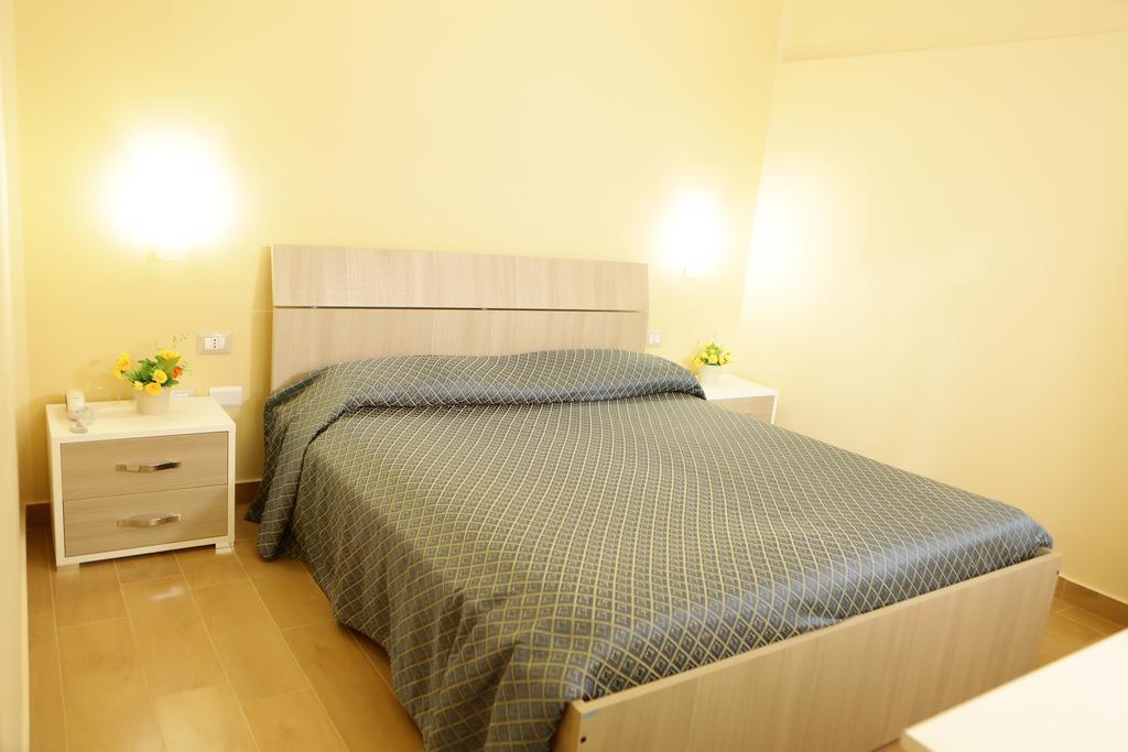 Hotel Il Quadrifoglio ตอร์เรเดลเกรโค ภายนอก รูปภาพ