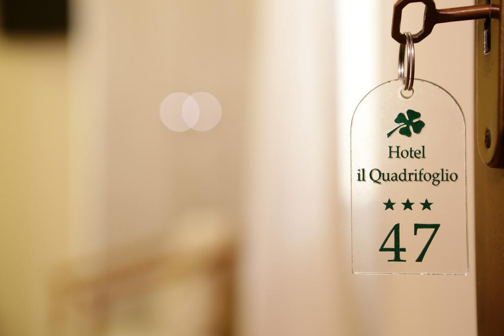 Hotel Il Quadrifoglio ตอร์เรเดลเกรโค ภายนอก รูปภาพ